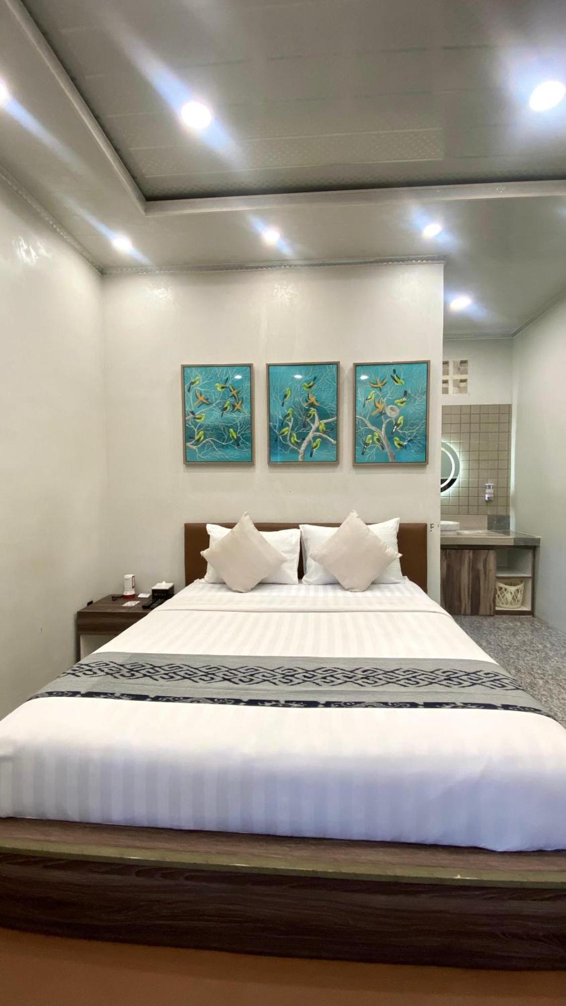 De Pointe Resort & Resto Campaka 外观 照片